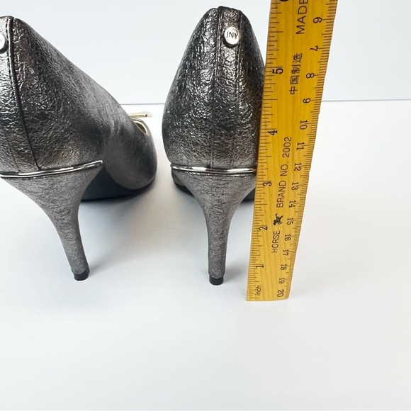Jones New York Signature Silver Metallic Pointed Toe DIANA Heels Size 7.5M - Picture 7 of 12